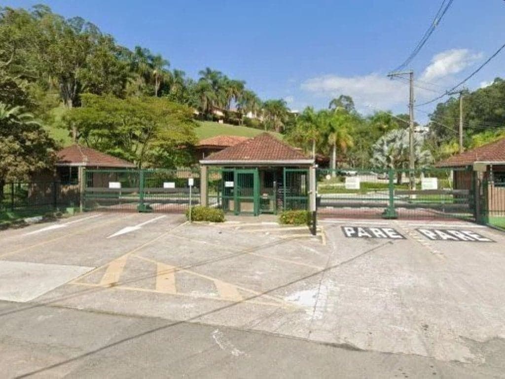 Terreno de 2866m² em Leilão — Rua Água Marinha, Lt 01 da Qd AU, Jordanésia, Cajamar