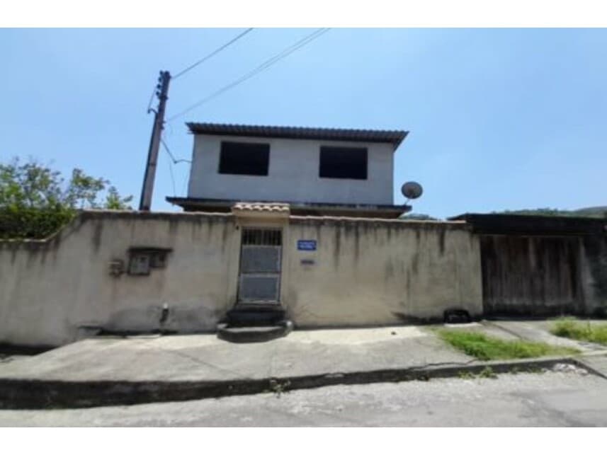 Casa de 99m² em Leilão — Rua Rogério Fabrício, nº 155, Engenho Pequeno, São Gonçalo