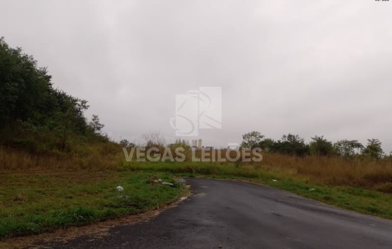 Terreno em leilão judicial em Altos de São Francisco, Piracicaba — Rua Thereza Malagagini