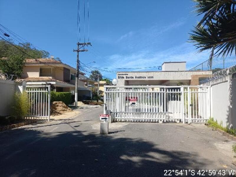 Casa em leilão extrajudicial em Rio do Ouro, Niterói — Rua Senador Fernandes Da Cunha, nº 1330, QD 4