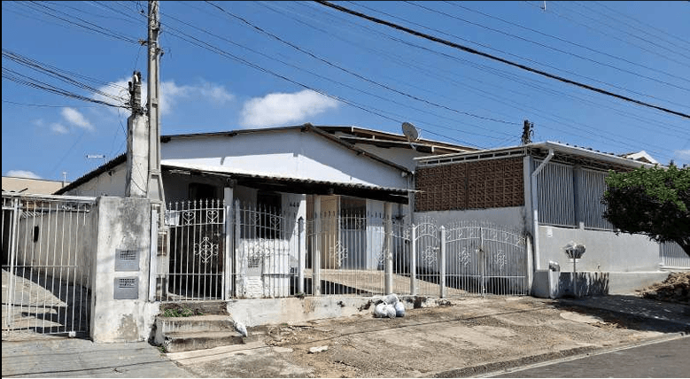 Casa em leilão judicial em Parque Dom Pedro II, Campinas — Rua Anhangá, 444