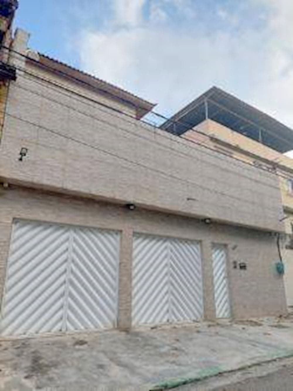 Casa em leilão extrajudicial em Brás de Pina, Rio de Janeiro — Rua Maués, 850