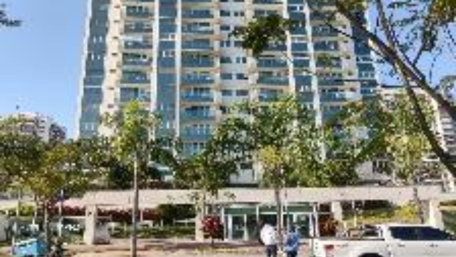 Apartamento em leilão extrajudicial em Barra da Tijuca, Rio de Janeiro — Avenida Abraham Medina, 355