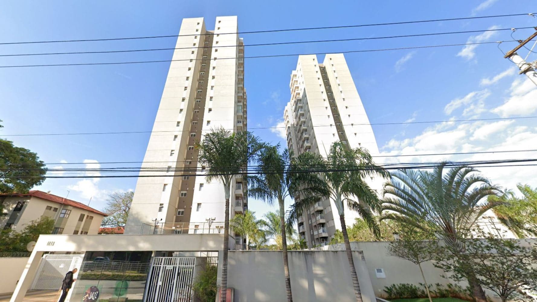 Apartamento em leilão extrajudicial em Vila Amélia, Ribeirão Preto — Avenida do Café, 1243