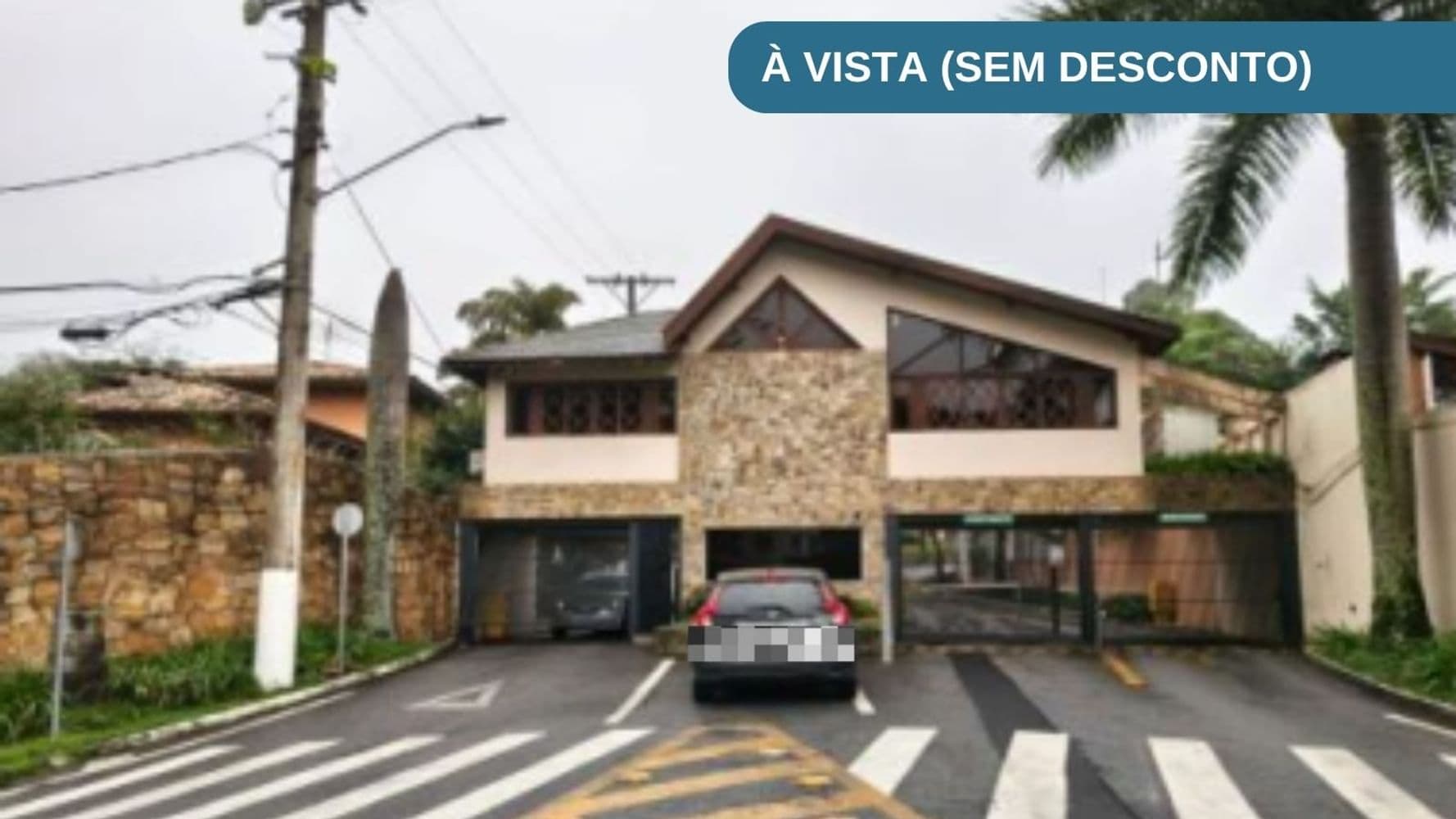 Casa em leilão extrajudicial em Vila Califórnia, Carapicuíba — Alameda Espanha, 363