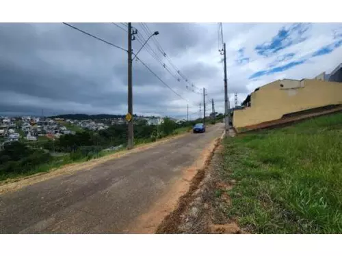 Terreno em leilão extrajudicial em Jardim Santa Paulina, Bragança Paulista — Rua Vigolo Vattaro, S/N - Lote 01, Quadra E