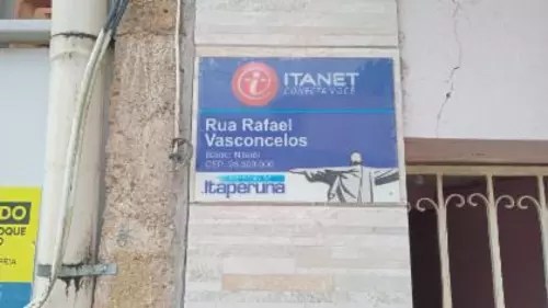 Casa em leilão extrajudicial em Niterói, Itaperuna — Av Rafael Vasconcelos, 148, Casa A