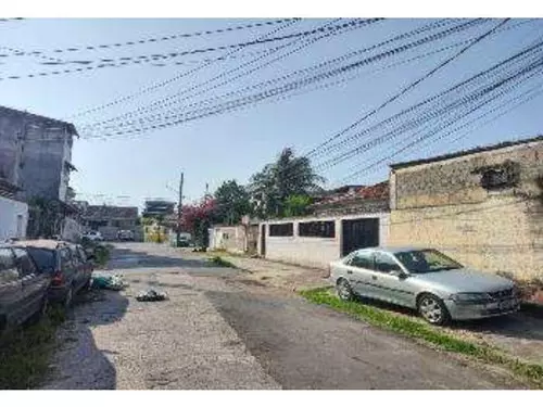 Casa em leilão extrajudicial em Guadalupe, Rio de Janeiro — Rua Basílio de Magalhães, nº 33 e 33- FUNDOS