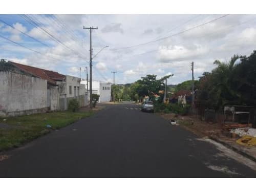 Casa em leilão extrajudicial em Vila Ortiz, Pirajuí — Rua Coronel Adelmar Manso Monteiro da Costa Reis, nº 261