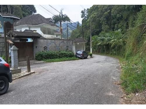 Casa em leilão extrajudicial em Barra do Imbuí, Teresópolis — Rua Regina de Moraes, nº 100, Unidade 1 do Condomínio Refúgio da Barra