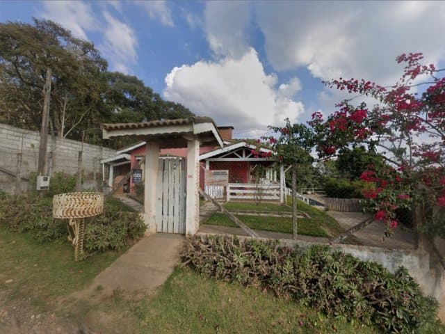 Chácara em leilão judicial em Estância Santa Maria do Portão, Atibaia — Rua Paraná, 170