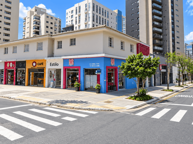 Comercial em leilão judicial em Planalto Paulista, São Paulo — Avenida Moaci, 315, 319, 323, 327, 329