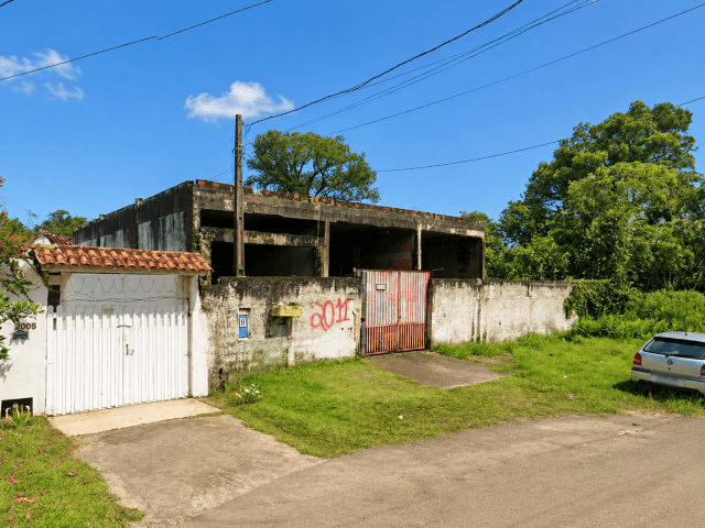 Casa em leilão judicial em Recanto dos Imigrantes, Itanhaém — Av. Flácides Ferreira, 2011