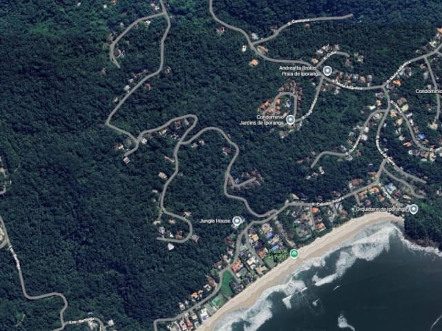 Terreno em leilão judicial em Balneario Praia do Perequê, Guarujá — Estrada Bertioga, nº 1516