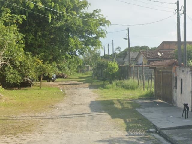 Casa em leilão judicial em Itanhaém — Rua 26, nº 02