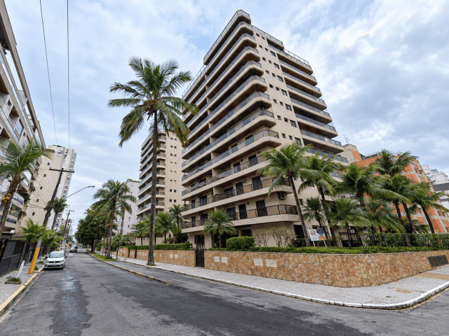 Apartamento em leilão judicial em Enseada, Guarujá — Rua Chile, 381