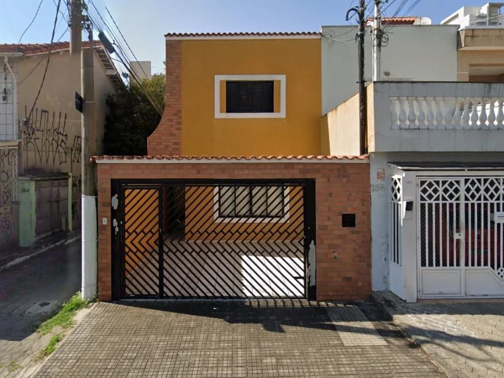 Casa em leilão judicial em Tatuapé, São Paulo — Rua Maria Eugênia, 358