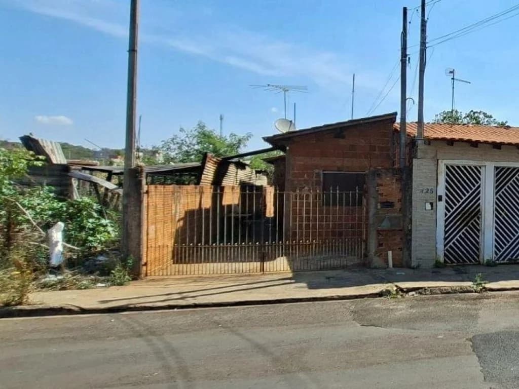 Casa em leilão judicial em Tangarás, Bauru — Rua Luziano Marcelino, 4-30