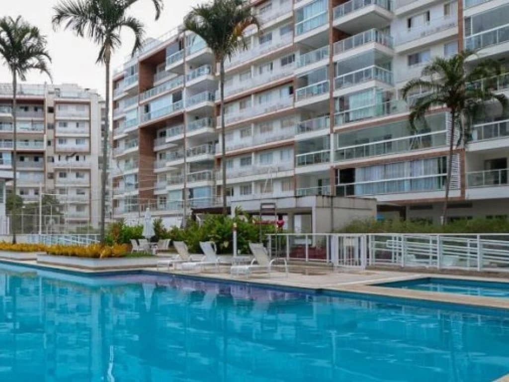 Apartamento em leilão extrajudicial em Recreio dos Bandeirantes, Rio de Janeiro — Rua Teixeira Heizer, 1965