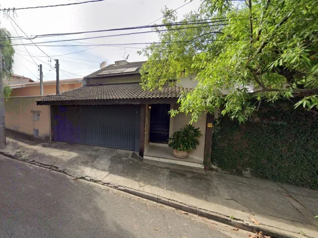 Casa em leilão judicial em Jardim Santiago, Indaiatuba — Rua Themístocles Zoppi, 164