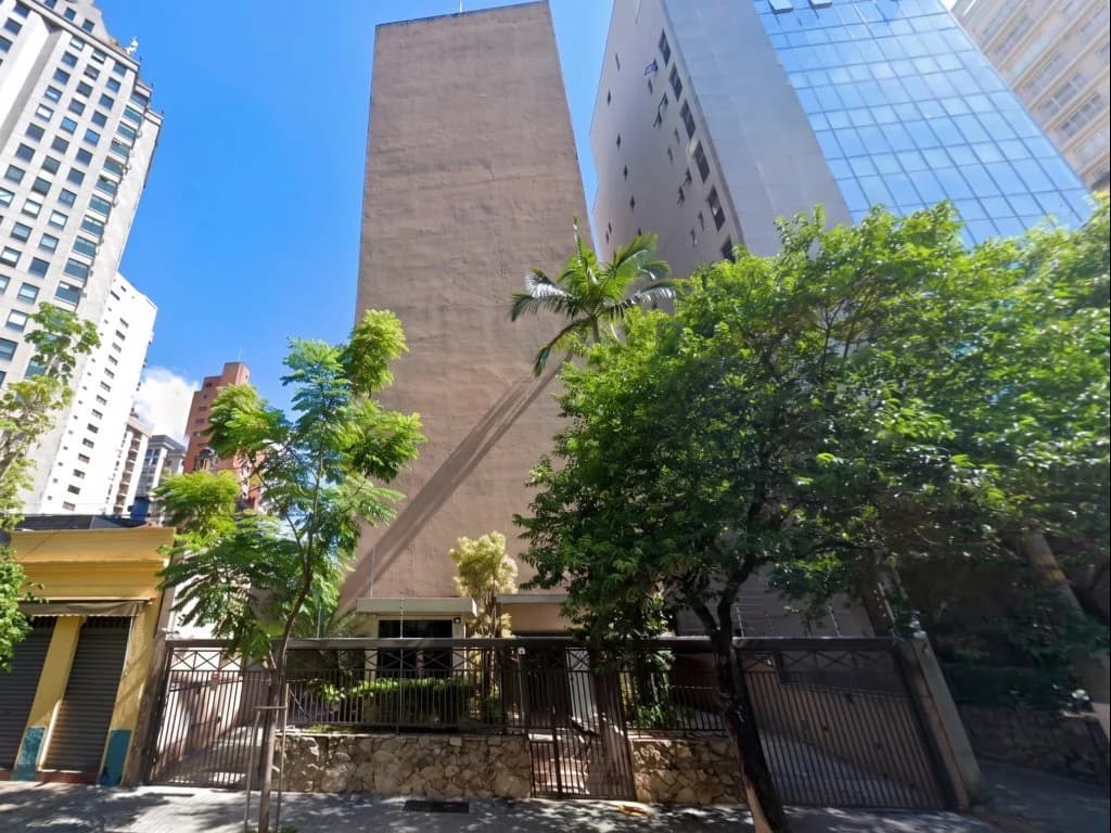 Apartamento em leilão judicial em Itaim Bibi, São Paulo — Rua Pedroso Alvarenga, 1004
