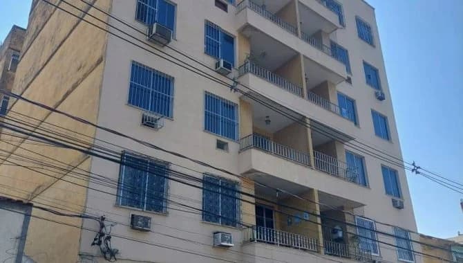 Apartamento em leilão extrajudicial em Penha Circular, Rio de Janeiro — Avenida Braz de Pina, 756