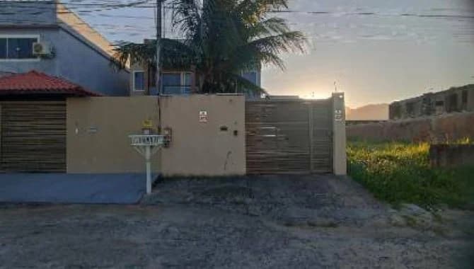 Casa em leilão extrajudicial em Maria Turri, Rio das Ostras — Rua C, 133