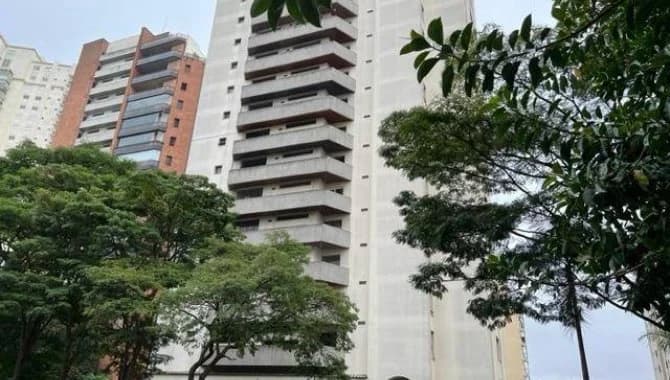 Apartamento em leilão extrajudicial em Morumbi, São Paulo — Avenida José Galante, 474