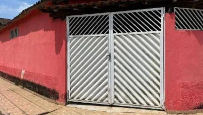 Casa em leilão extrajudicial em Jardim Comendador, Itariri — Rua José Maria Bernardo, 25