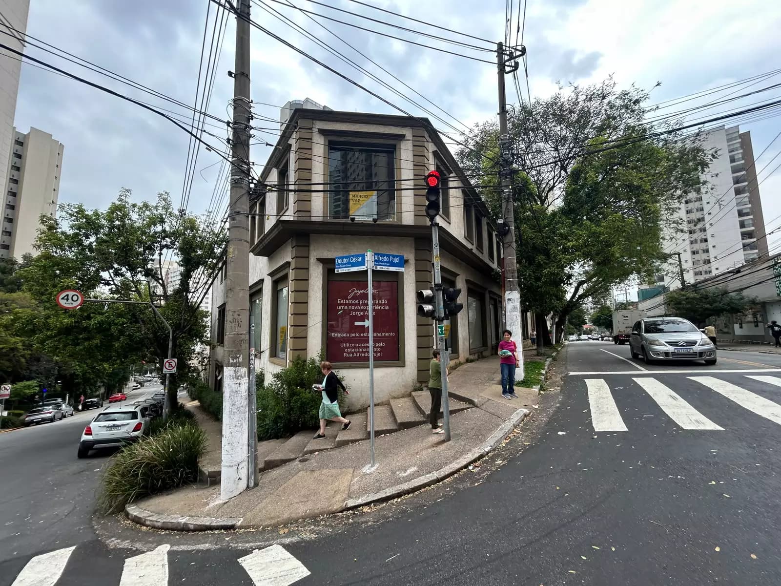 Comercial em leilão judicial em Santana, São Paulo — Rua Alfredo Pujol, nºs 1251-1319 e Rua Dr. Cesar nºs 1365-1399