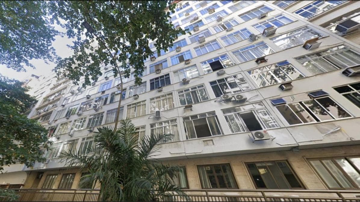 Apartamento em leilão extrajudicial em Copacabana, Rio de Janeiro — Rua Paula Freitas, 32