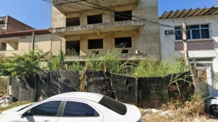 Prédio em leilão extrajudicial em Vila da Penha, Rio de Janeiro — Rua Pascal, nº 666