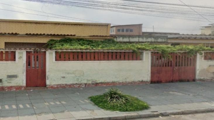 Casa em leilão extrajudicial em Cosmos, Rio de Janeiro — Rua Ararangua, 229