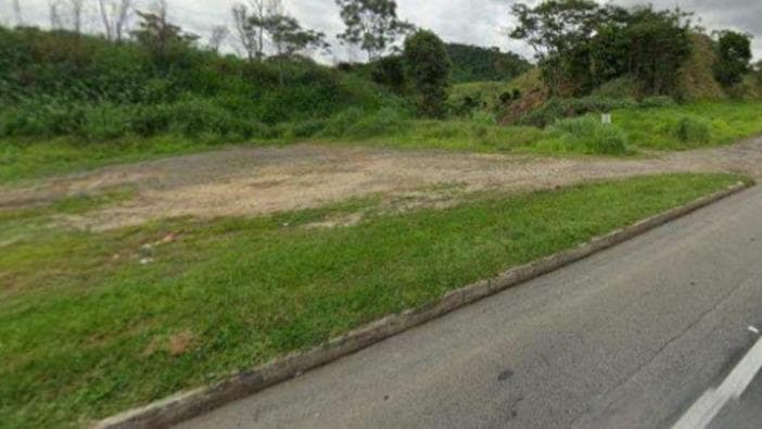 Terreno em leilão extrajudicial em Piraí — Rodovia Presidente Dutra, km 237+300
