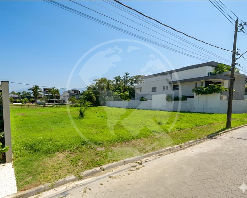Terreno em leilão judicial em Riviera de São Lourenço, Bertioga — Alameda Guadalupe, s/nº