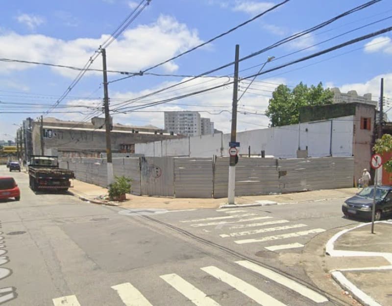 Terreno em leilão judicial em Mooca, São Paulo — Rua Odorico Mendes, 55