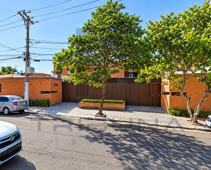Casa em leilão judicial em Pacaembu, São Paulo — Rua Sílvio Portugal, 245