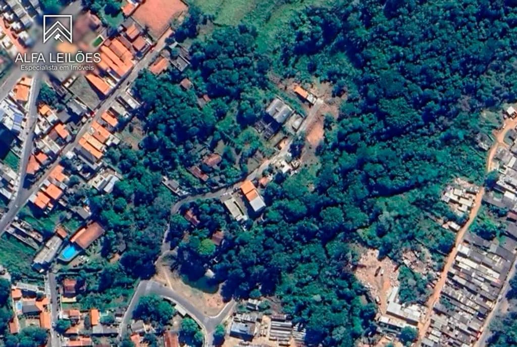 Casa em leilão judicial em Jardim Colonial, Atibaia — Estrada Hisaichi Takebayashi (Avenida da Usina, n° SN)