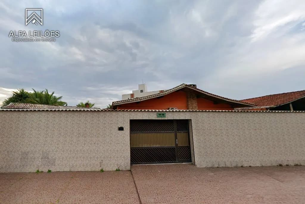 Casa em leilão judicial em Jardim Praia Grande, Mongaguá — Rua Minas Gerais, nº 248-238