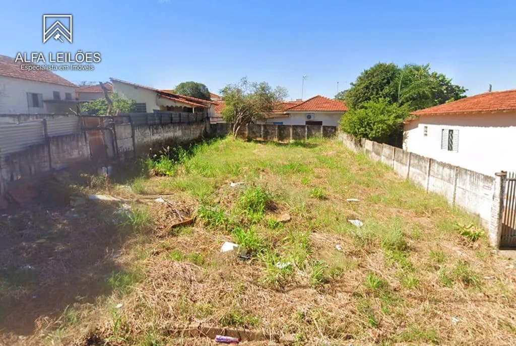 Terreno em leilão judicial em São Francisco, Catanduva — Rua Paraná, n° 12