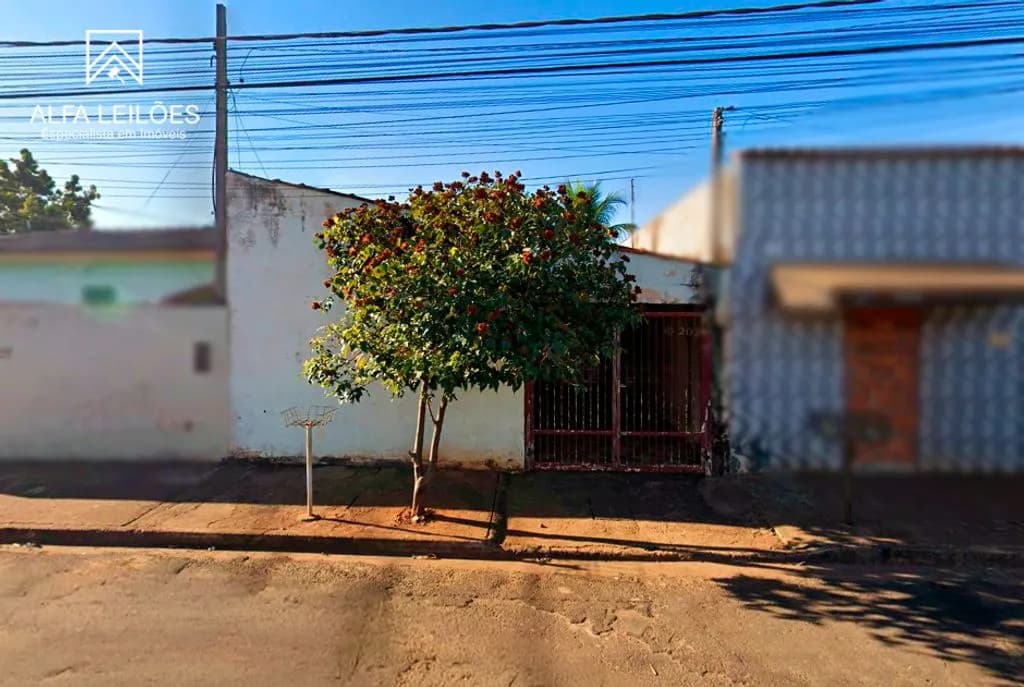 Casa em leilão judicial em Jardim Aeroporto, Ribeirão Preto — Rua Capão Bonito, n° 831