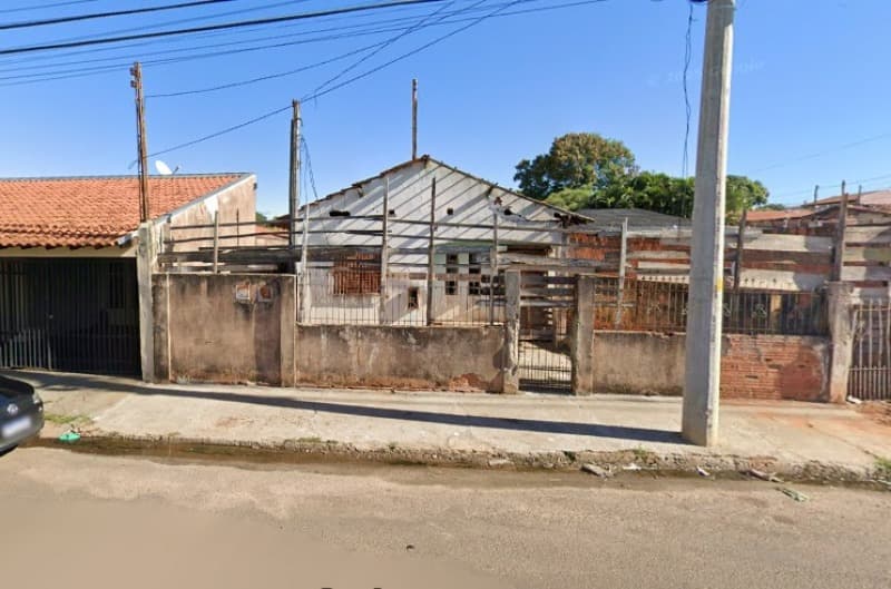 Casa em leilão judicial em Vila Ipiranga, Bauru — Rua José Santiago, 1351- Lote J, Quadra 14