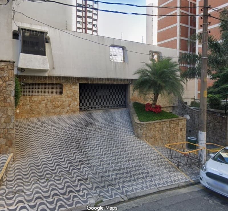 Estacionamento em leilão judicial em Perdizes, São Paulo — Rua Apiacás, 570