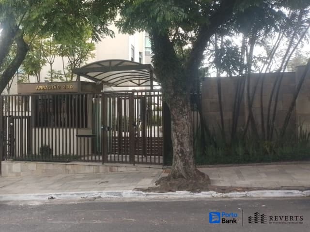 Apartamento em leilão extrajudicial em Santa Teresinha, São Paulo — Rua Itaici, 230/250 - Apto 72