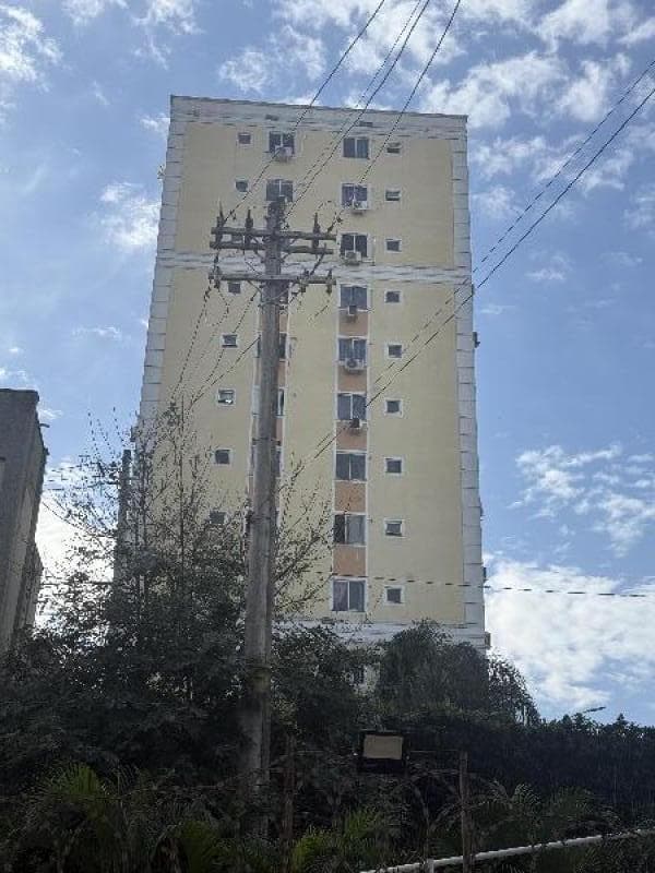 Apartamento em leilão extrajudicial em Colégio, Rio de Janeiro — Estrada Do Colegio, N. 144, Apto. 605, Bloco 4