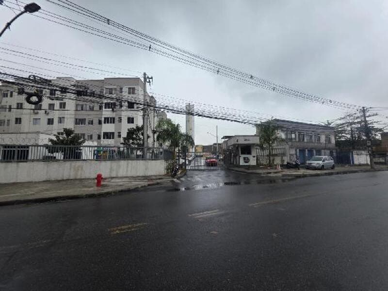 Apartamento em leilão extrajudicial em Parque Colúmbia, Rio de Janeiro — Rua Embaú, nº 2000, Apto. 405, BL 04
