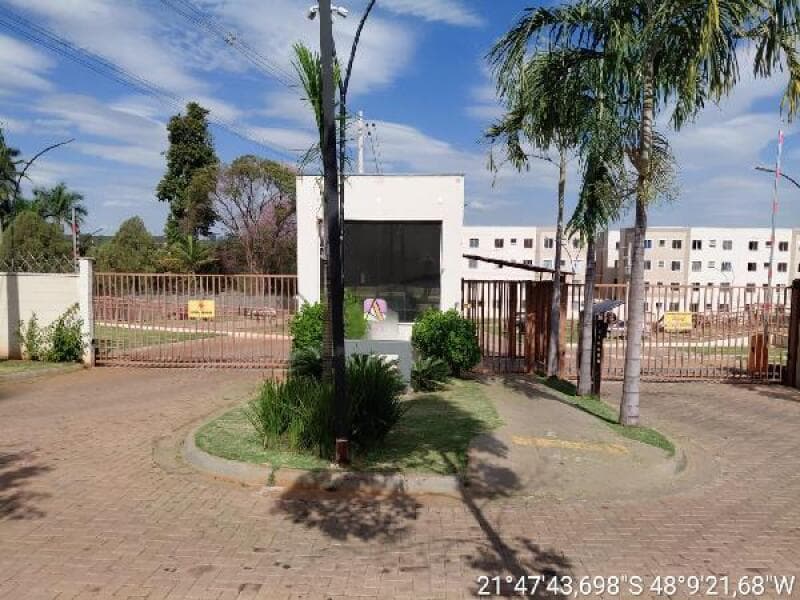 Apartamento em leilão extrajudicial em Região da Vila Xavier, Araraquara — Avenida Mario Zampieri, nº 1616, Apto. 301, PAV 03 BL 04 VG DESC