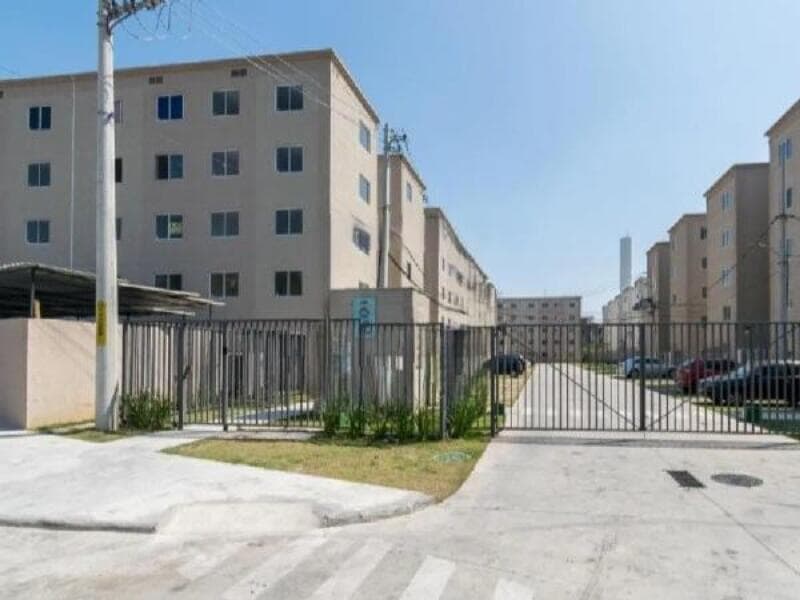 Apartamento em leilão extrajudicial em Brás de Pina, Rio de Janeiro — Avenida Marlene Cunha, nº 400, Apto. 103, BL 04