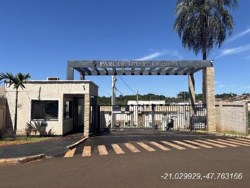 Casa em leilão extrajudicial em Jardinópolis — RUA VICE-PREFEITO OCTAVIANO RIUL, N. 593, VAGA N. 90, CASA 112