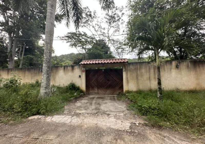 Casa em leilão extrajudicial em Itaocaia Valley, Maricá — Rua Urucui, SN- Lote 9 Quadra 54